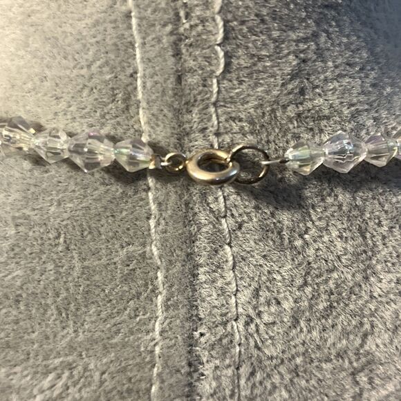 Beautiful Faceted Crystal Pendant & Beaded Necklace Purple Pink Elegant Dainty - Picture 8 of 8